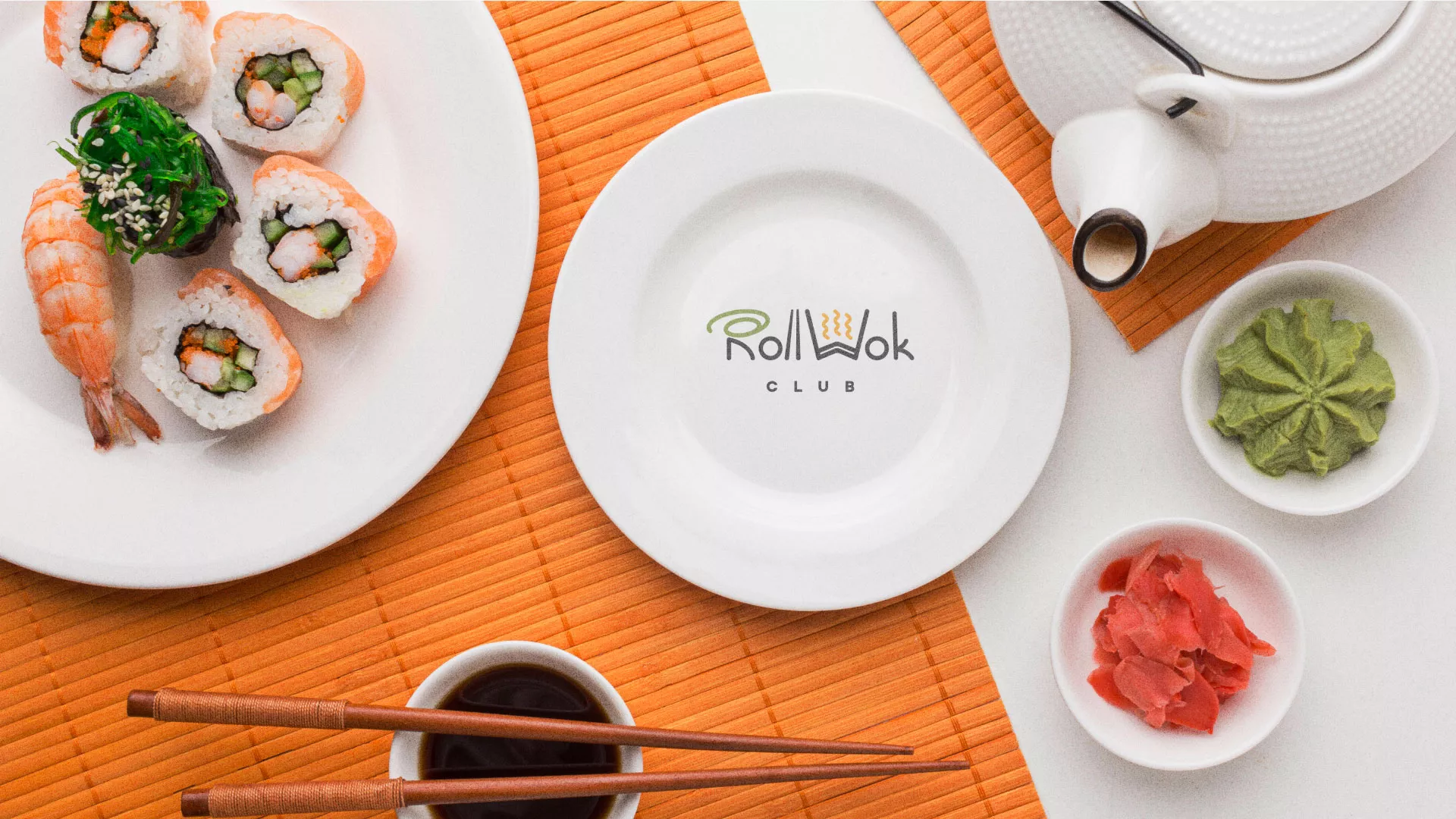 Разработка логотипа и фирменного стиля суши-бара «Roll Wok Club» в Котласе